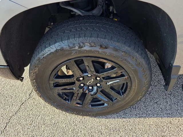 Used 2025 Gray Chevrolet LT Trail Boss image 19