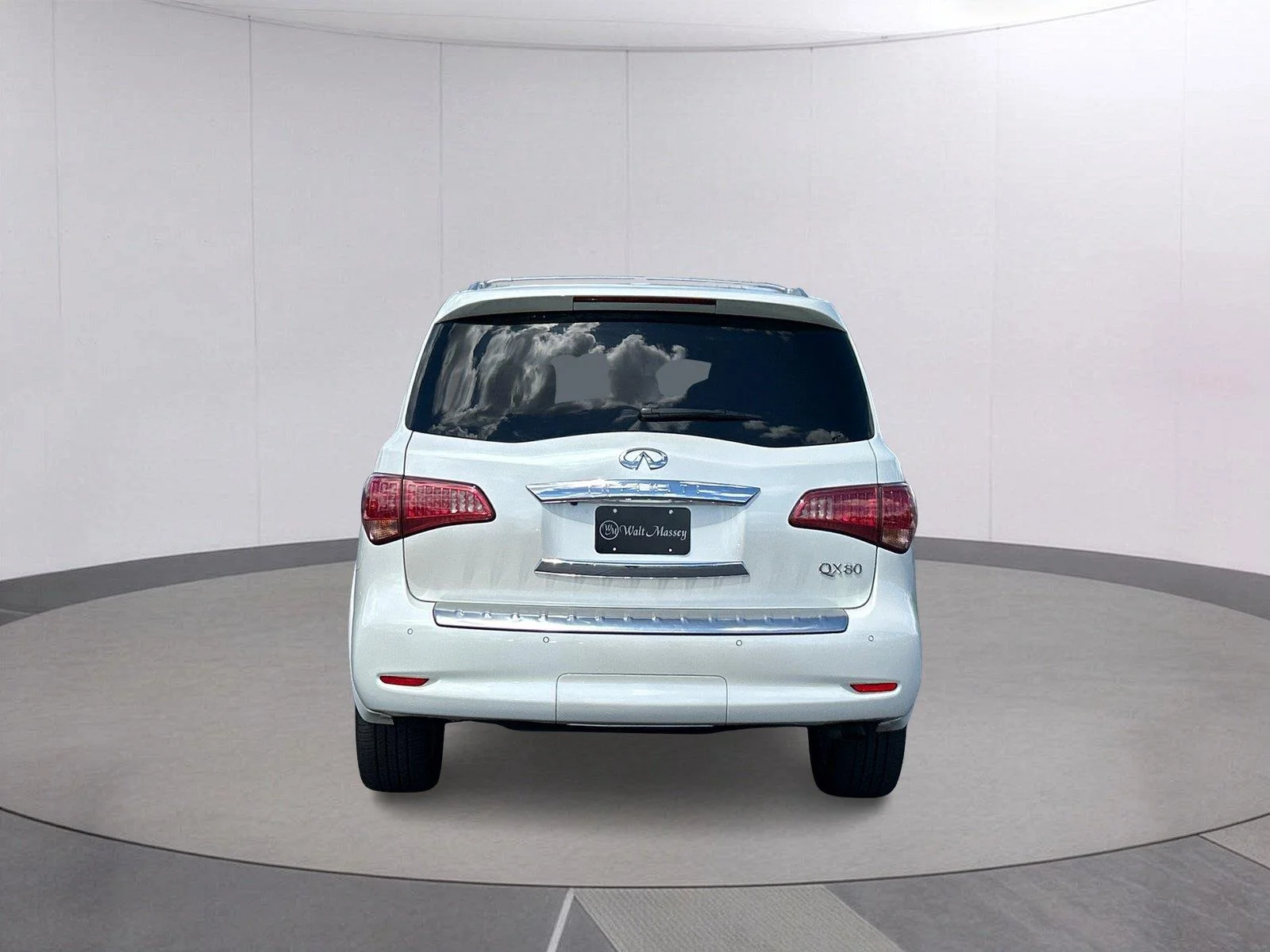 Used 2015 Majestic White INFINITI 4WD image 4