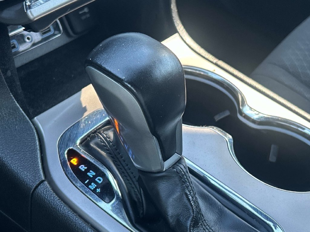 Used 2021 Black Jeep Laredo E image 25