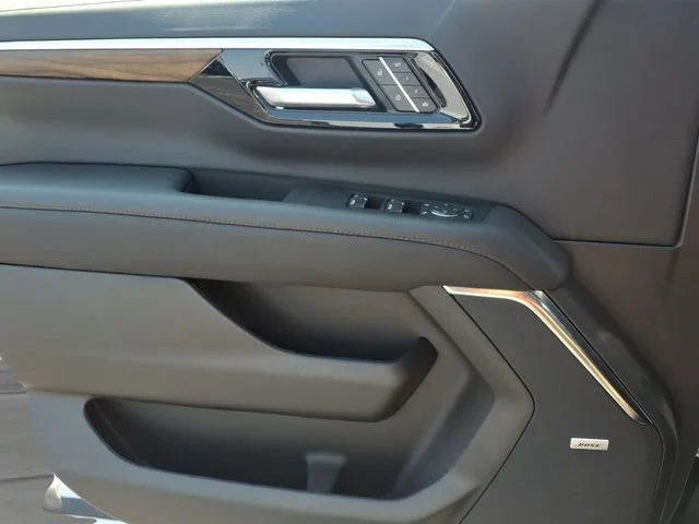 New 2026 Polar White Tricoat Chevrolet High Country image 15