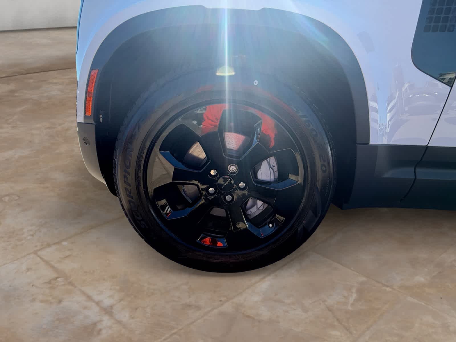 New 2026 Fuji White Land Rover S image 14