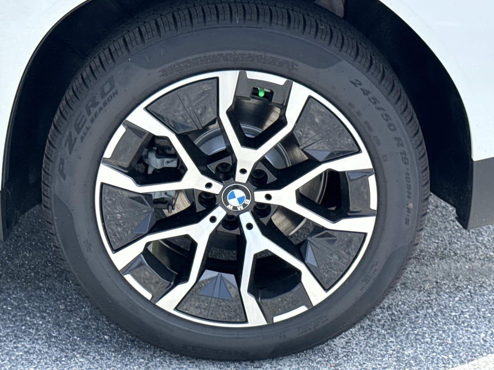 New 2026 Mineral White Metallic BMW 30 xDrive image 12