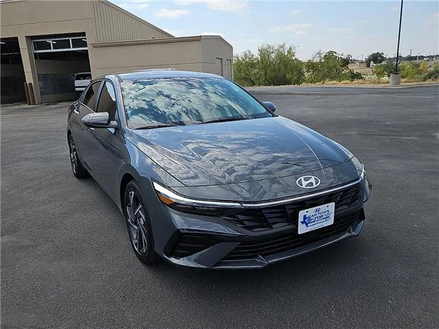 New 2026 Ecotronic Gray Hyundai Limited image 6