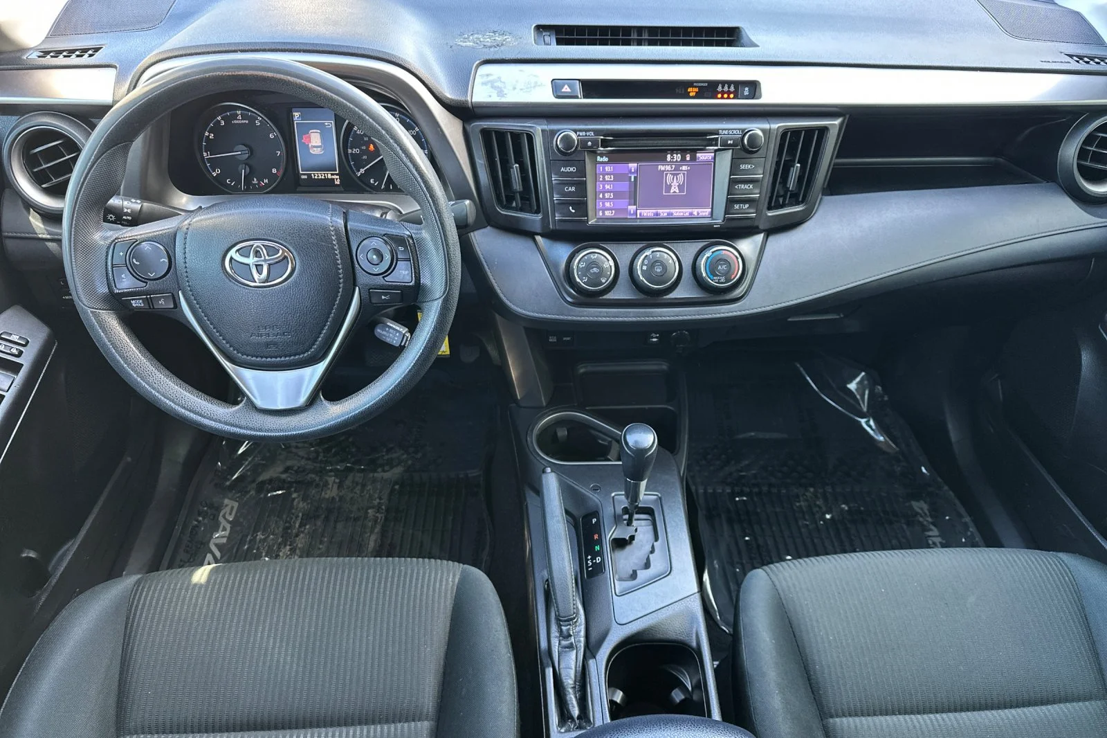 Used 2018 Gray Toyota LE image 10