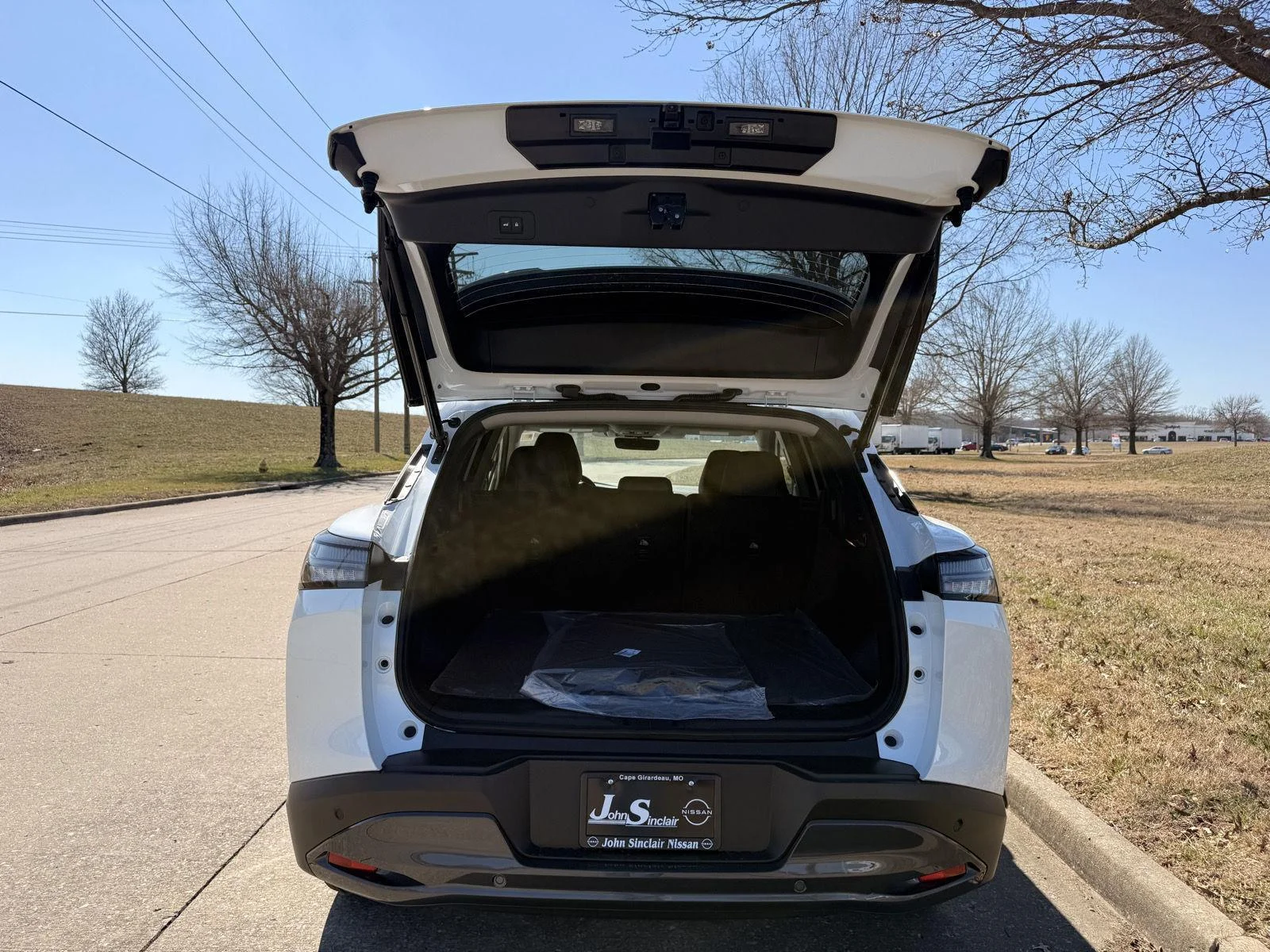 New 2026 WHITE Nissan  image 28