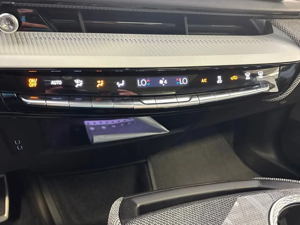 2025 Cadillac OPTIQ Sport 1 - Photo 45