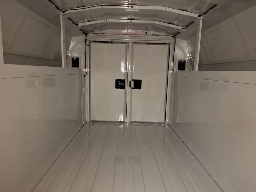 New 2025 Summit White Chevrolet 1WT image 13