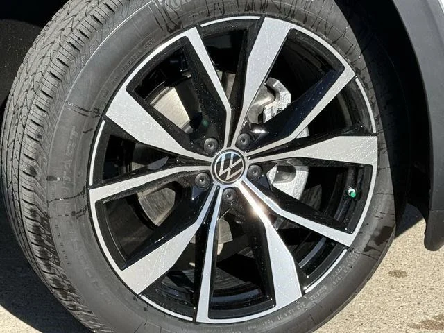 2026 Volkswagen Atlas SEL Premium R-Line - Photo 6