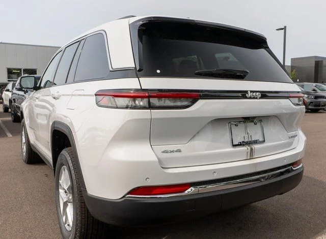 New 2026 Bright White Clearcoat Jeep Laredo X image 7