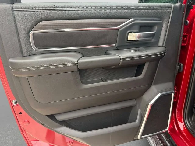 New 2026 Molten Red Pearl-Coat Exterior Paint RAM Laramie image 12