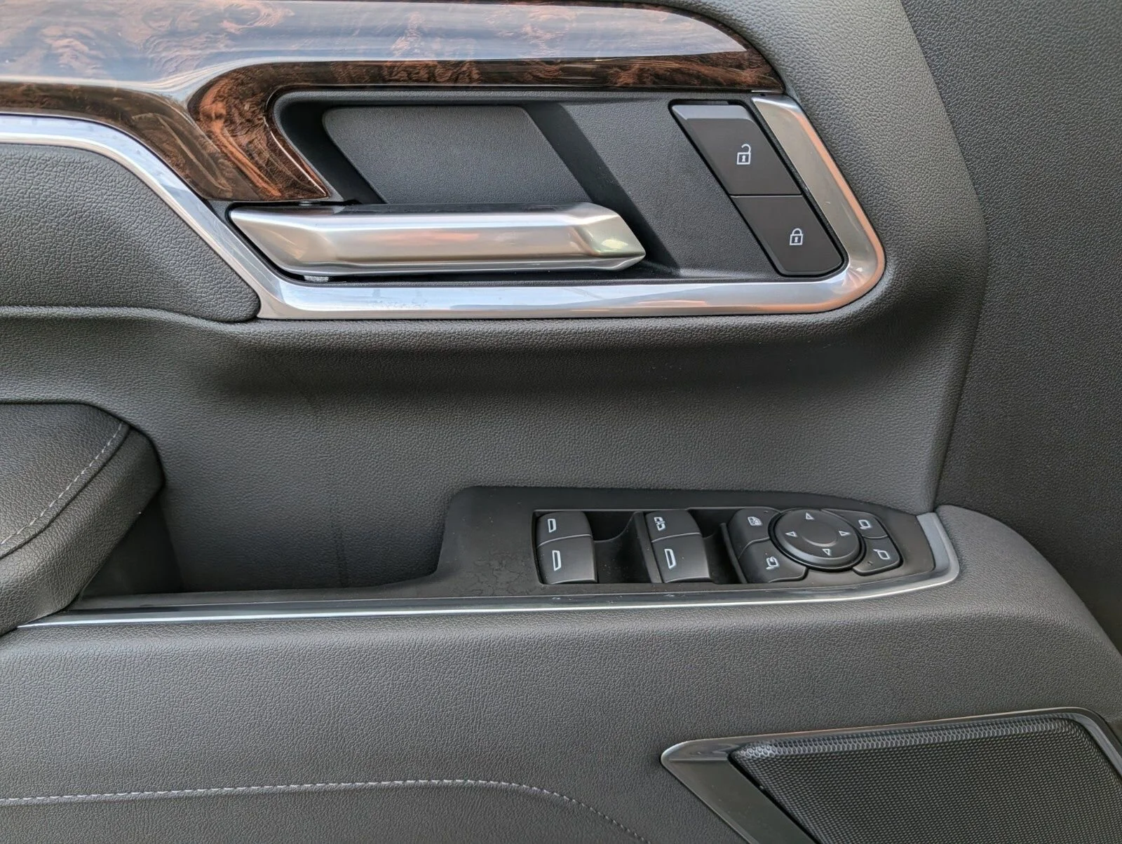 New 2026 Black Chevrolet LT image 37