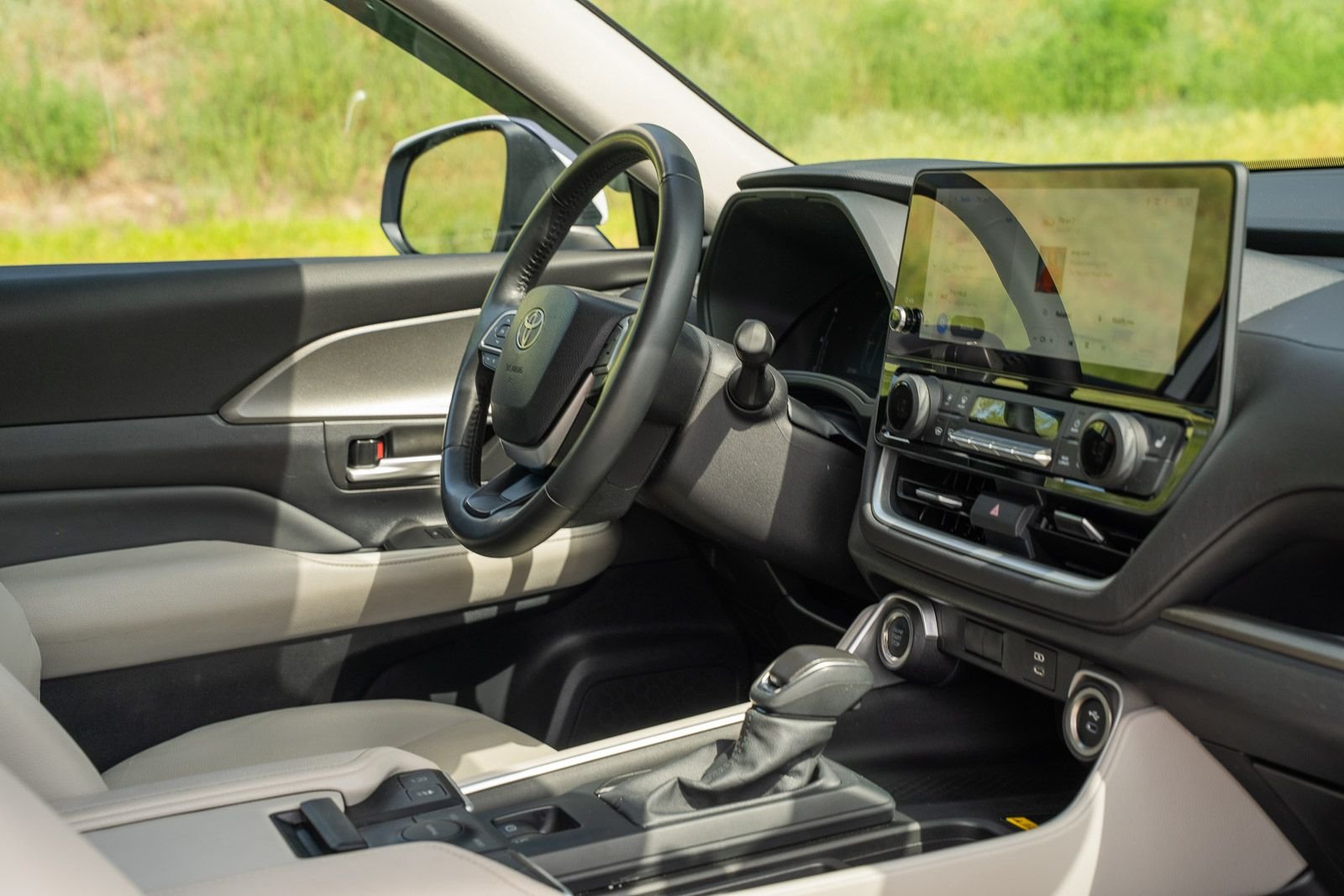 Certified Used 2025 Beige Toyota XLE image 14
