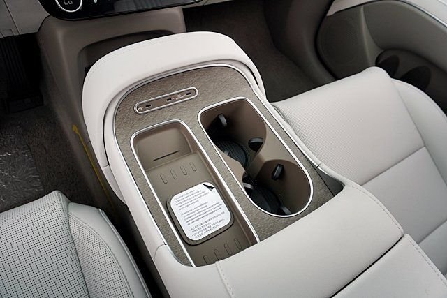 New 2026 Gray Hyundai SEL Premium image 34