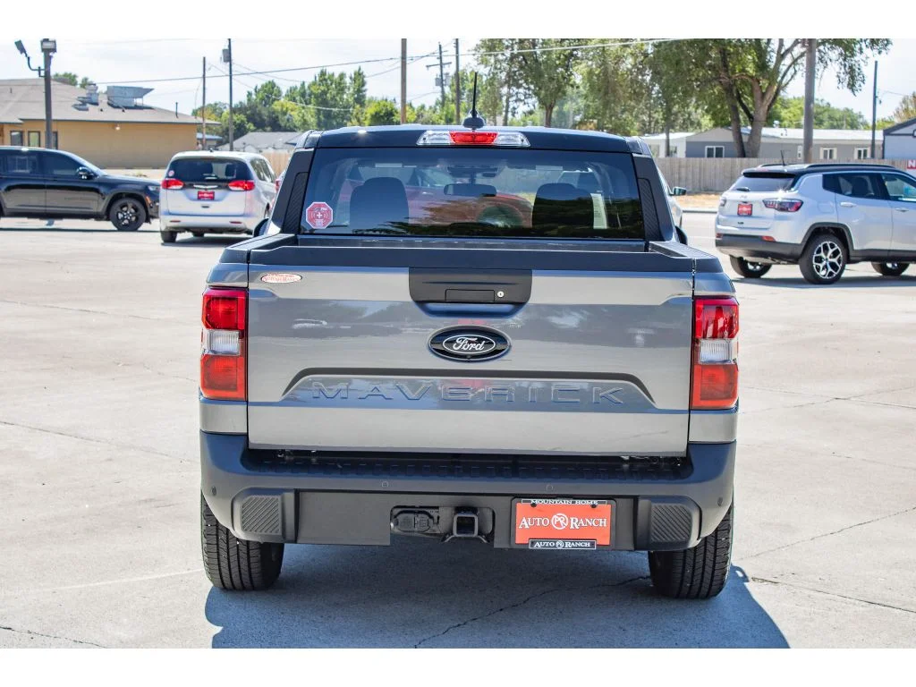 Used 2025 Carbonized Gray Metallic Ford XLT image 7