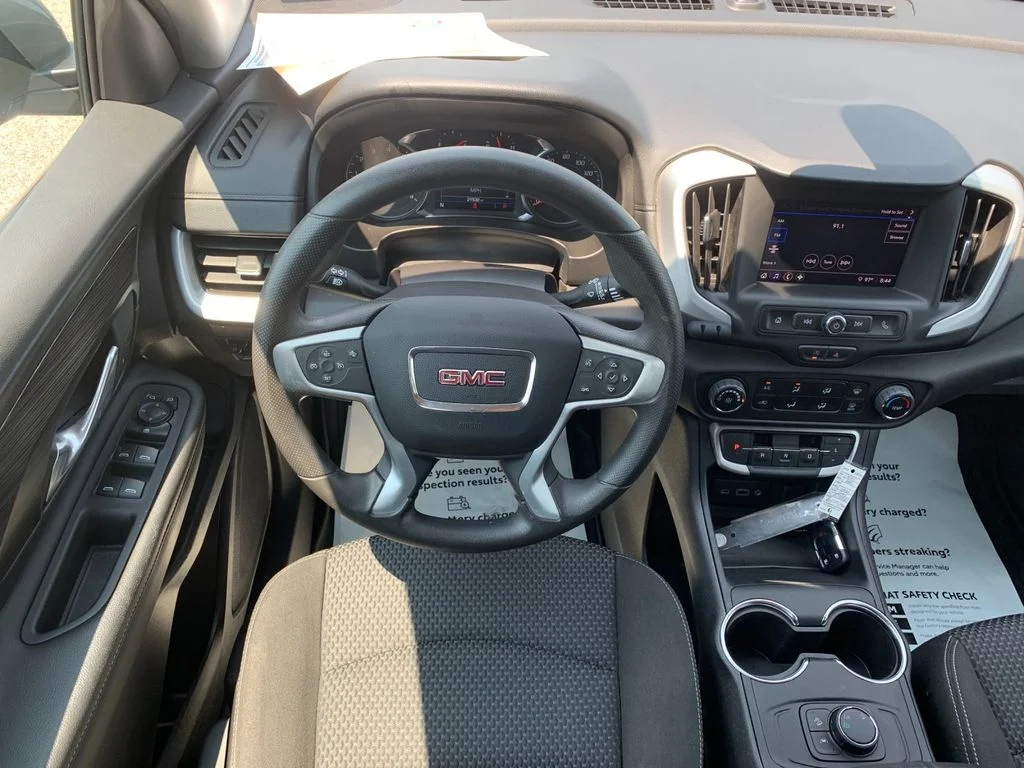 Used 2024 Silver GMC SLE image 17
