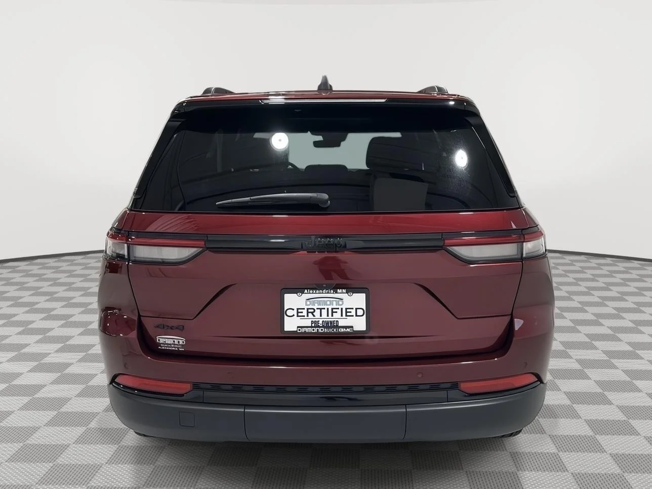 Used 2025 Velvet Red Pearlcoat Jeep Altitude image 4