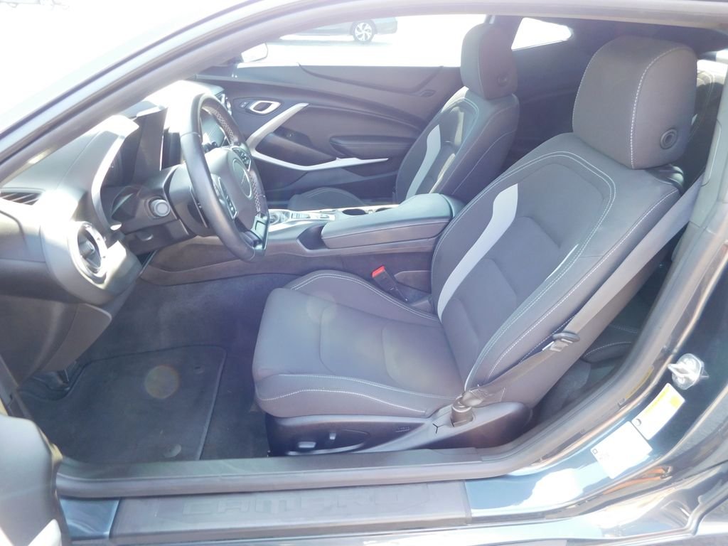 Used 2020 Shadow Gray Metallic Chevrolet LT1 image 12