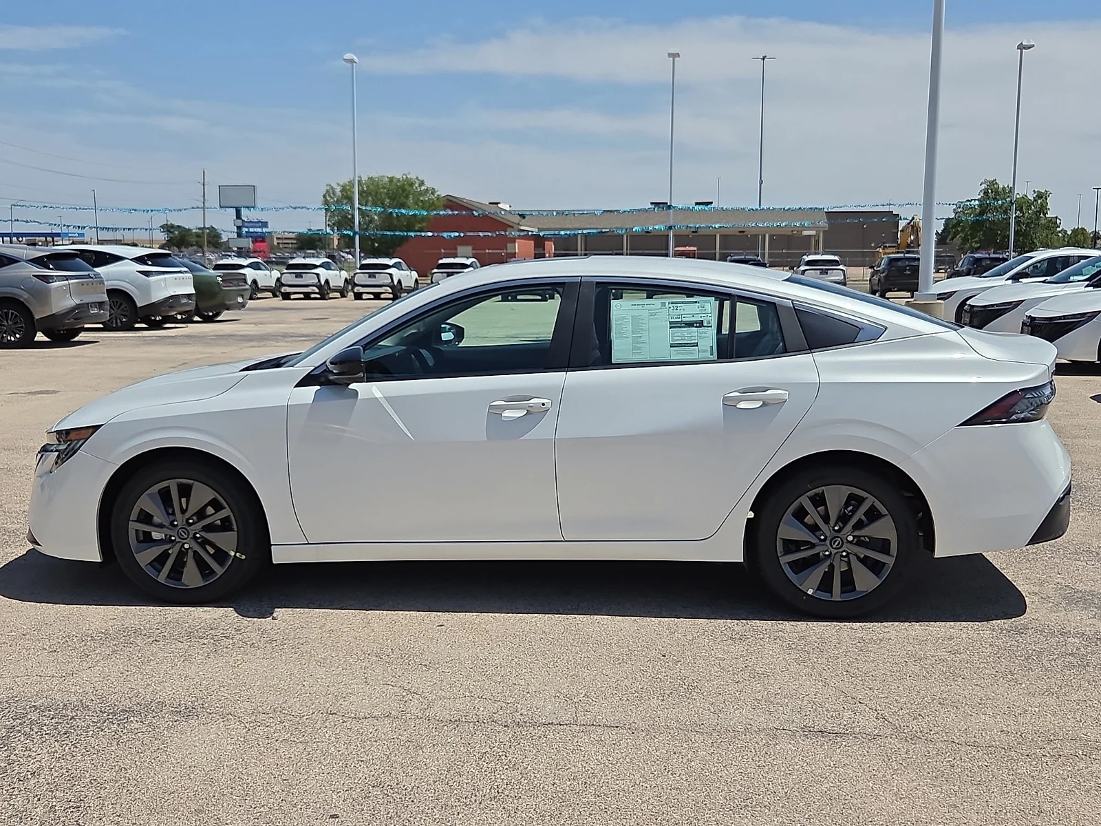 New 2026 QAC Aspen Whit Nissan SL image 2