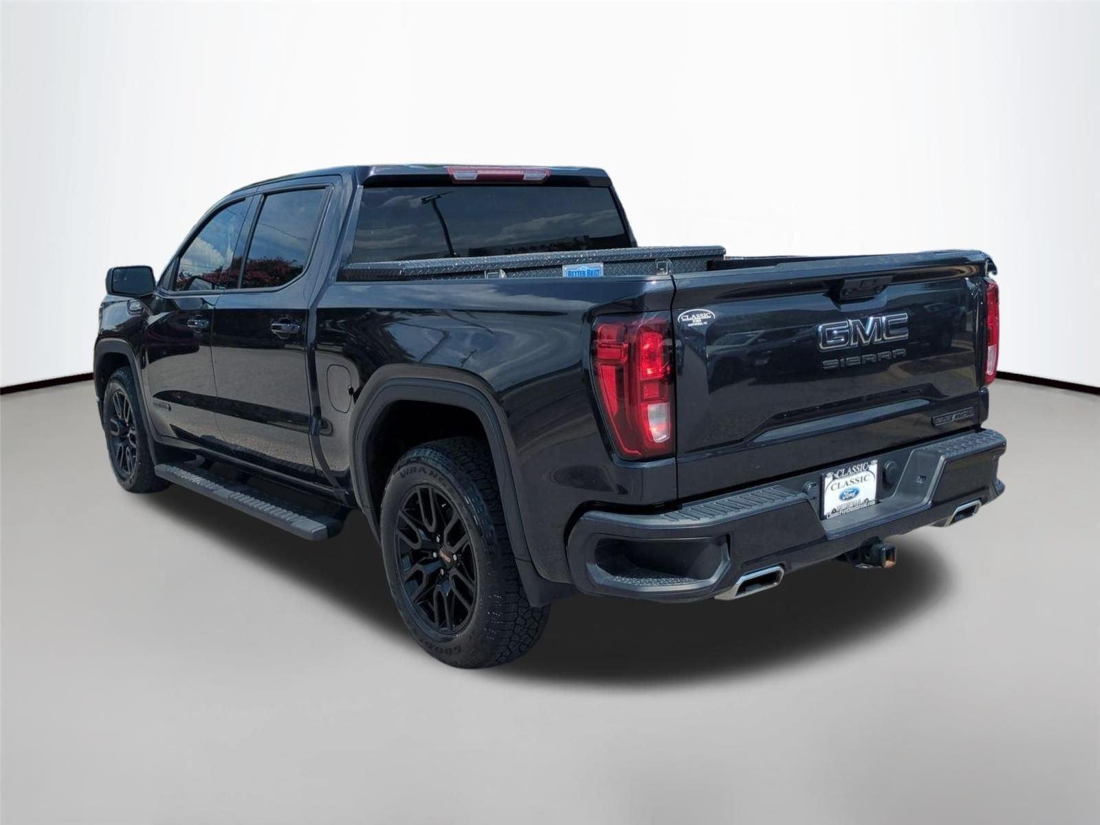 Used 2024 Onyx Black GMC Elevation image 3