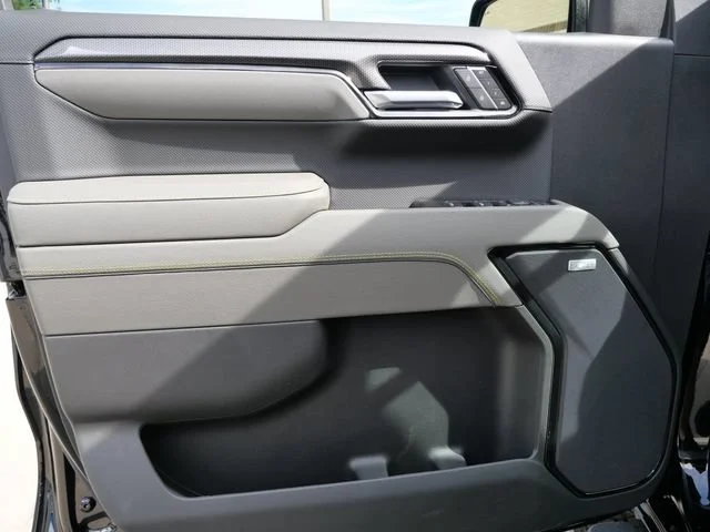 2026 Chevrolet Silverado 1500 ZR2 - Photo 10