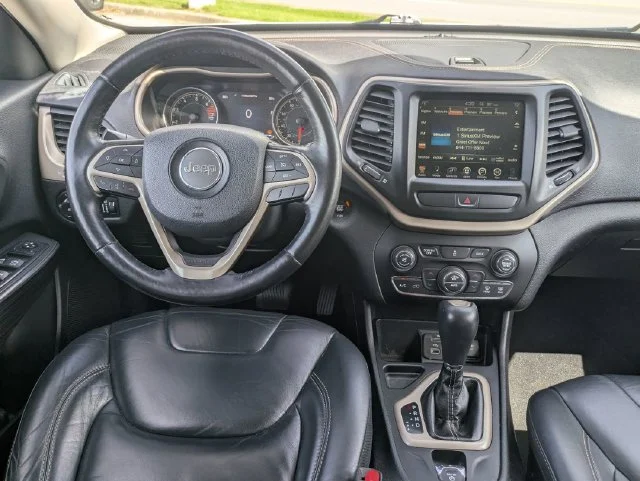 Used 2017 White Jeep Limited image 29