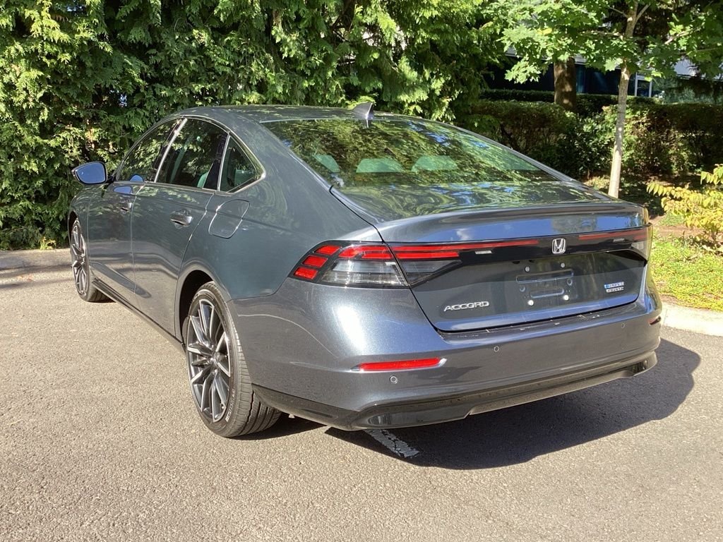 Used 2024 Gray Honda Touring image 11