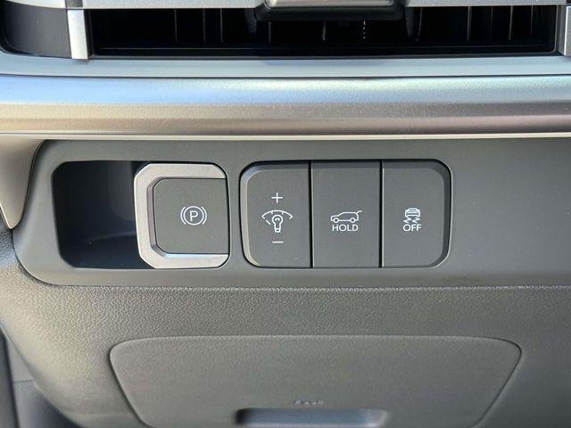 New 2026 Silver Hyundai SEL AWD image 30