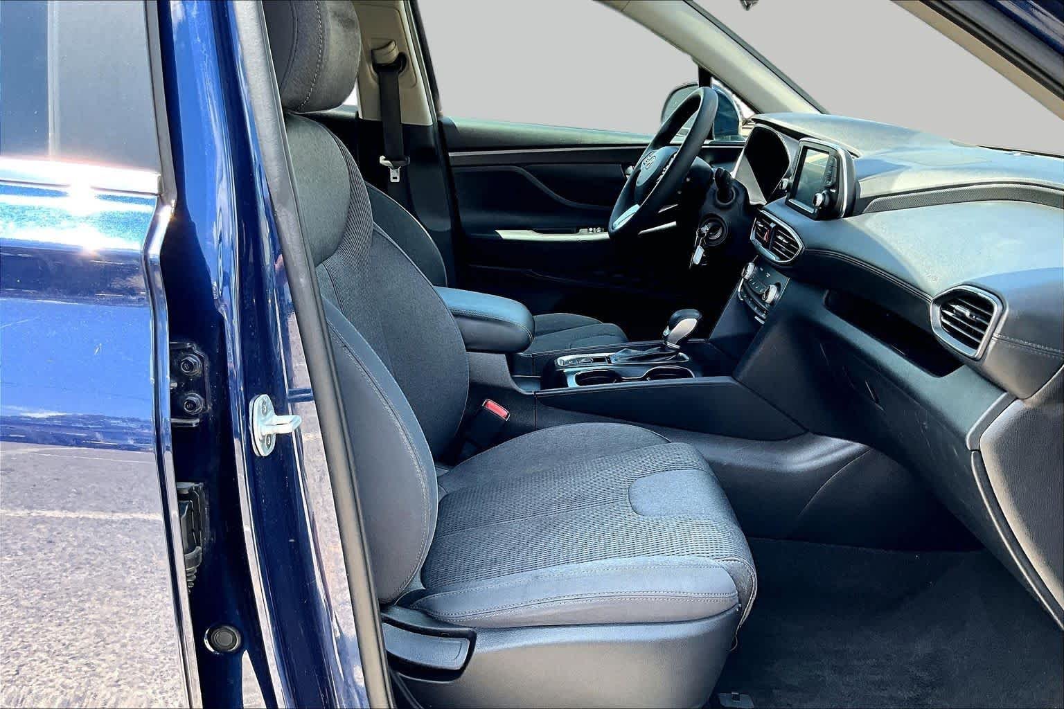 Used 2019 Stormy Sea Hyundai SE image 11