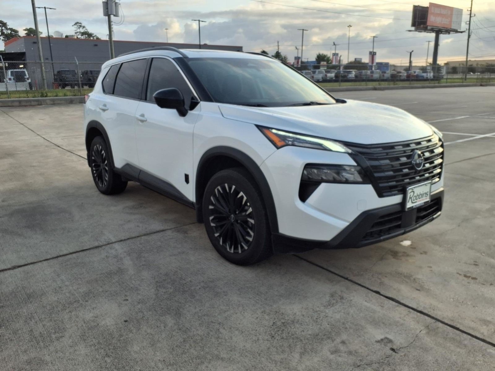 2026 Nissan Rogue photo 3 of 28