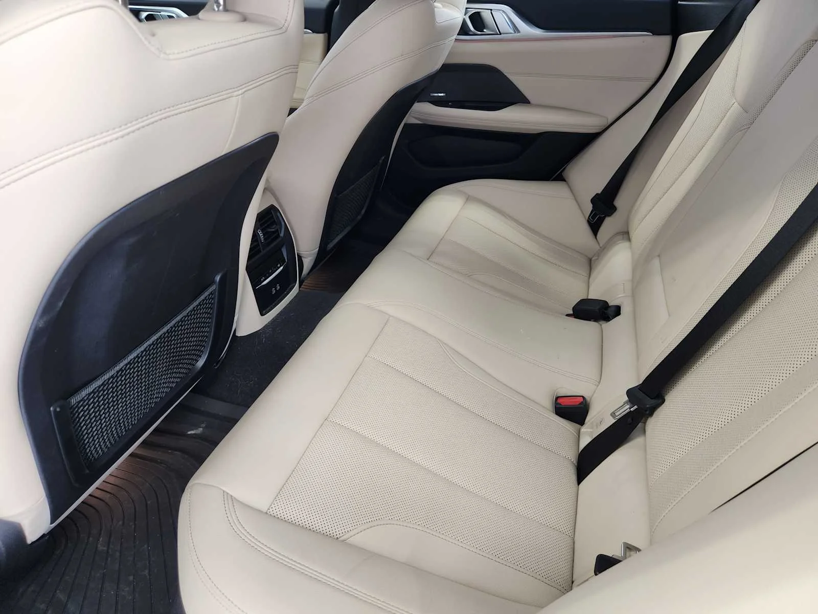 Used 2023 Mineral White Metallic BMW eDrive35 image 17