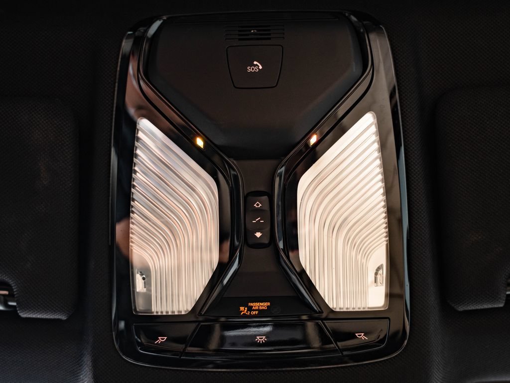 Used 2019 Jet Black BMW 540i image 38