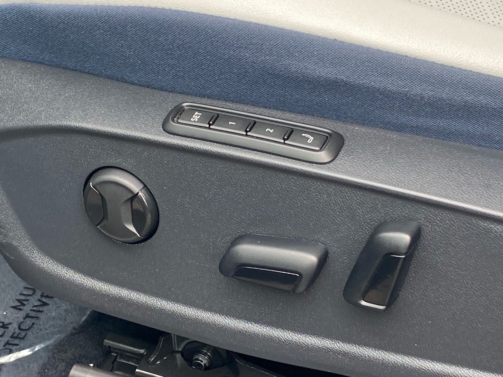 Certified Used 2024 Gray Volkswagen S image 12