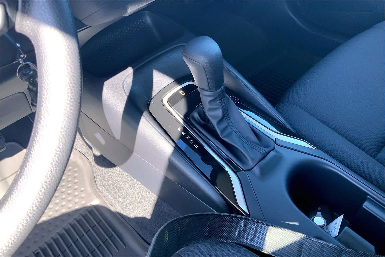 New 2027 Ice Cap Toyota LE image 7