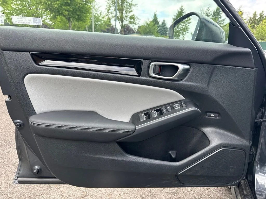 Used 2026 Meteorite Gray Metallic Honda Sport Touring image 18