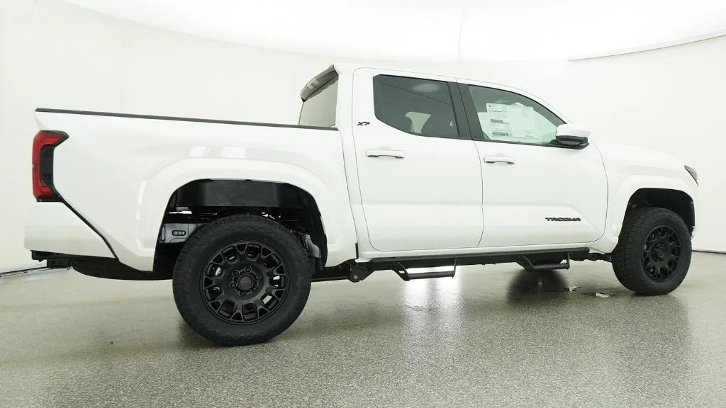 New 2026 Ice Cap Toyota SR5 image 18