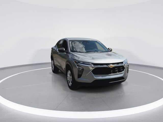 Used 2024 Gray Chevrolet LS image 3