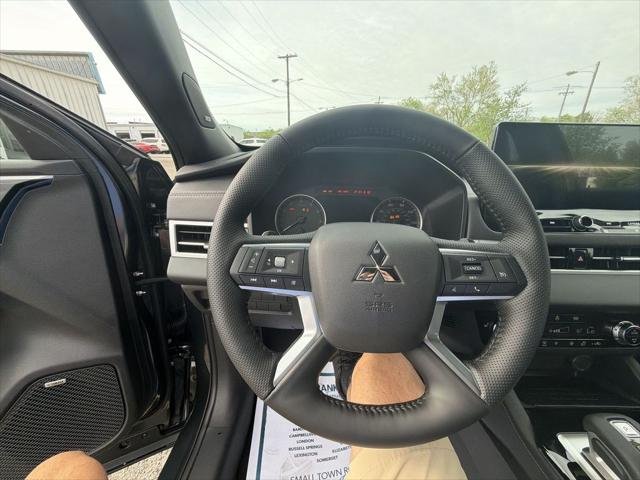 New 2026 Graphite Gray Mitsubishi LE 1.5T S-AWC image 14