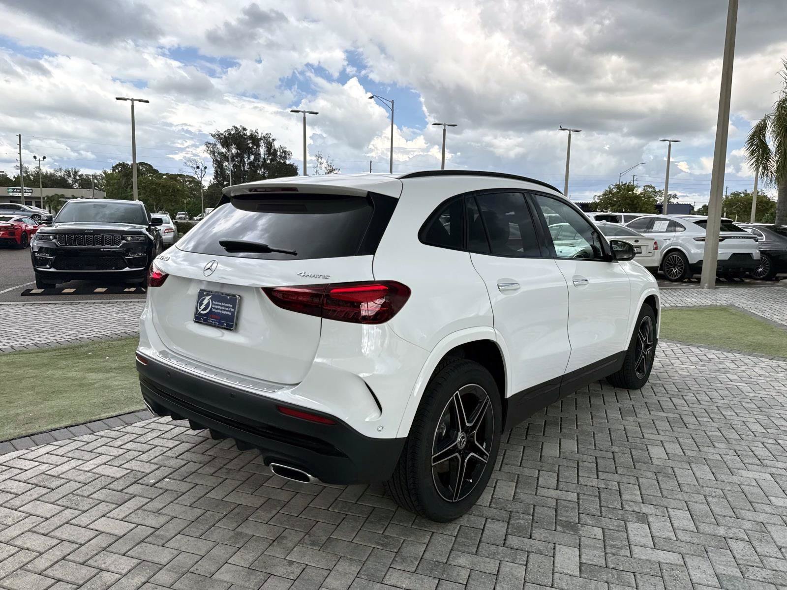 New 2026 Polar White Mercedes-Benz 250 4MATIC® SUV image 5