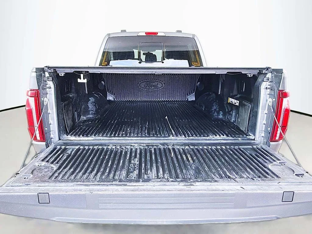 Used 2024 Carbonized Gray Metallic Ford Lariat image 18