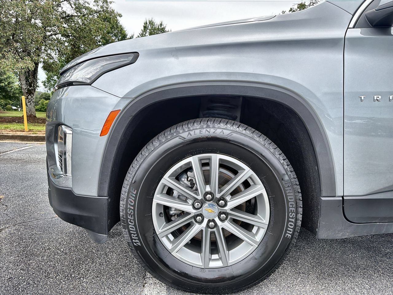 Used 2023 Sterling Gray Metallic Chevrolet LT Cloth image 28