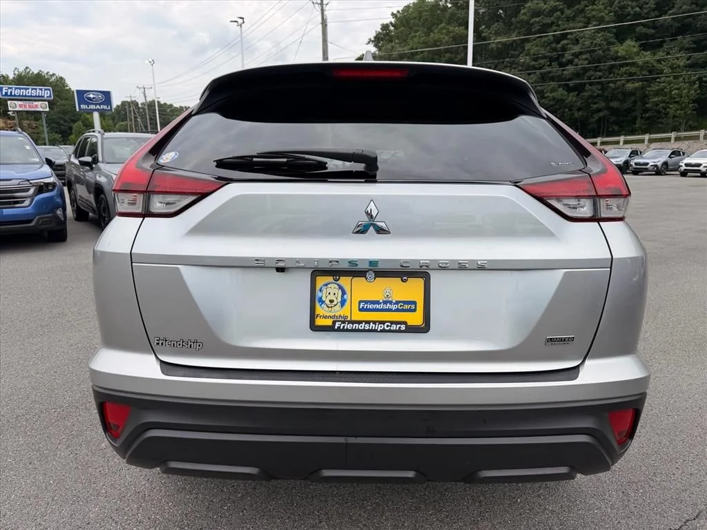 Used 2022 Silver Mitsubishi LE image 12