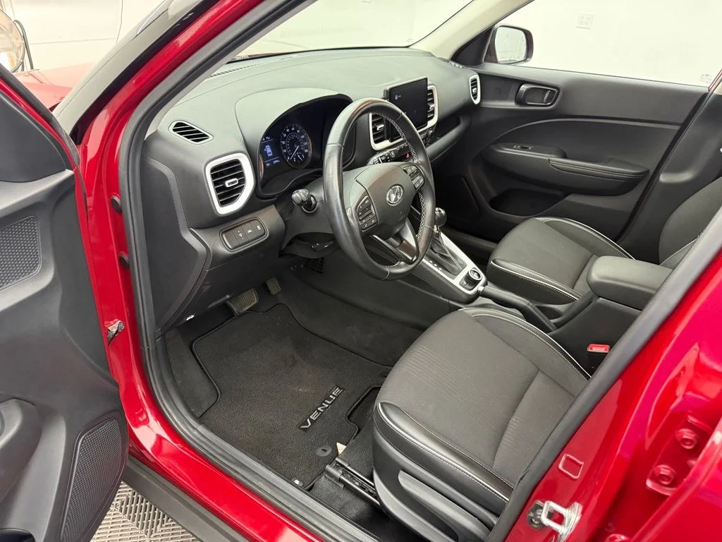 Used 2022 Red Hyundai Limited image 18