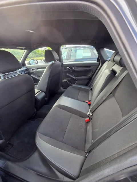Used 2025  Honda Sport image 9