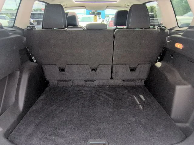 Used 2014 Gray Ford SE image 26