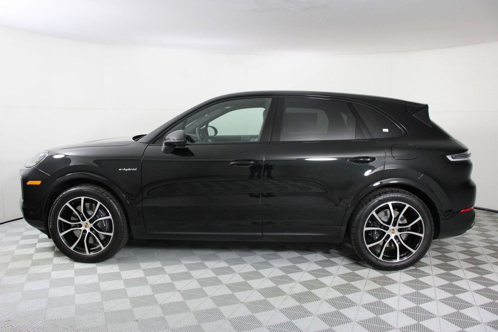 Certified 2025 Porsche Cayenne E-Hybrid with VIN WP1AE2AY2SDA17351 for sale in Pasadena, CA