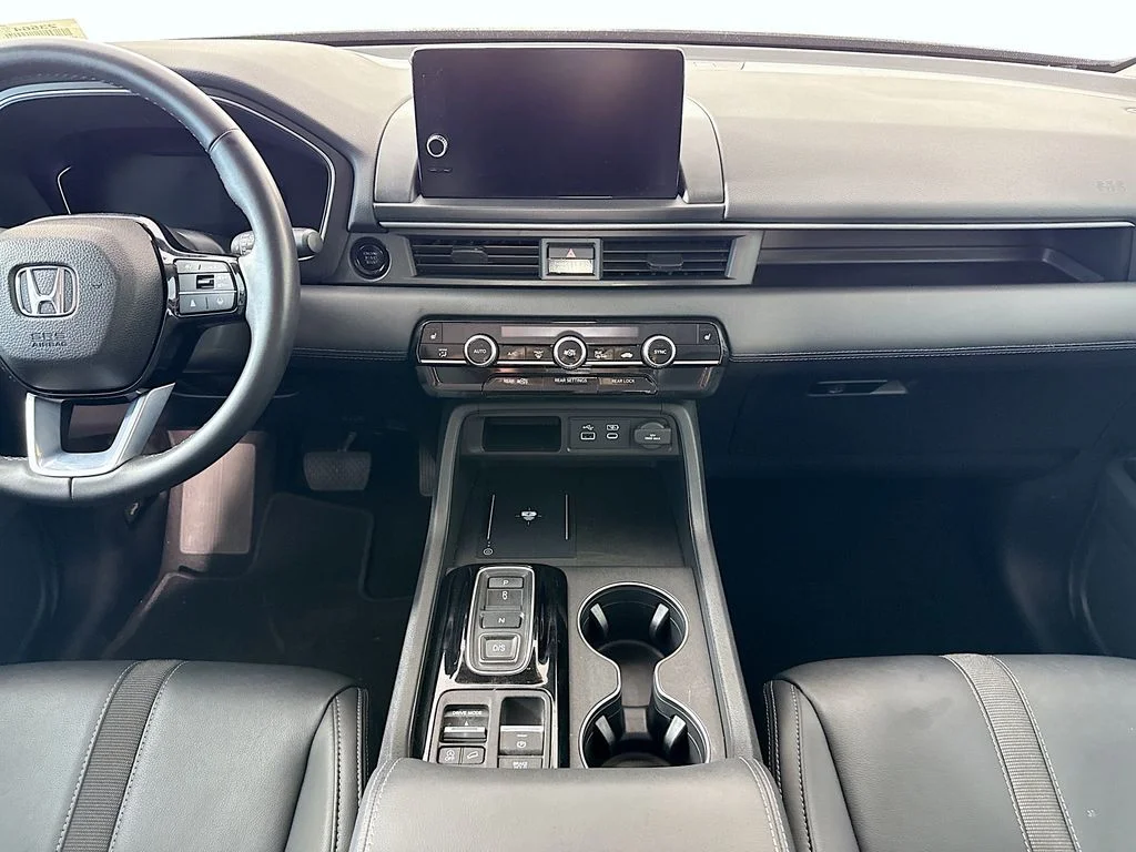 2025 Honda Pilot EX-L - Photo 14