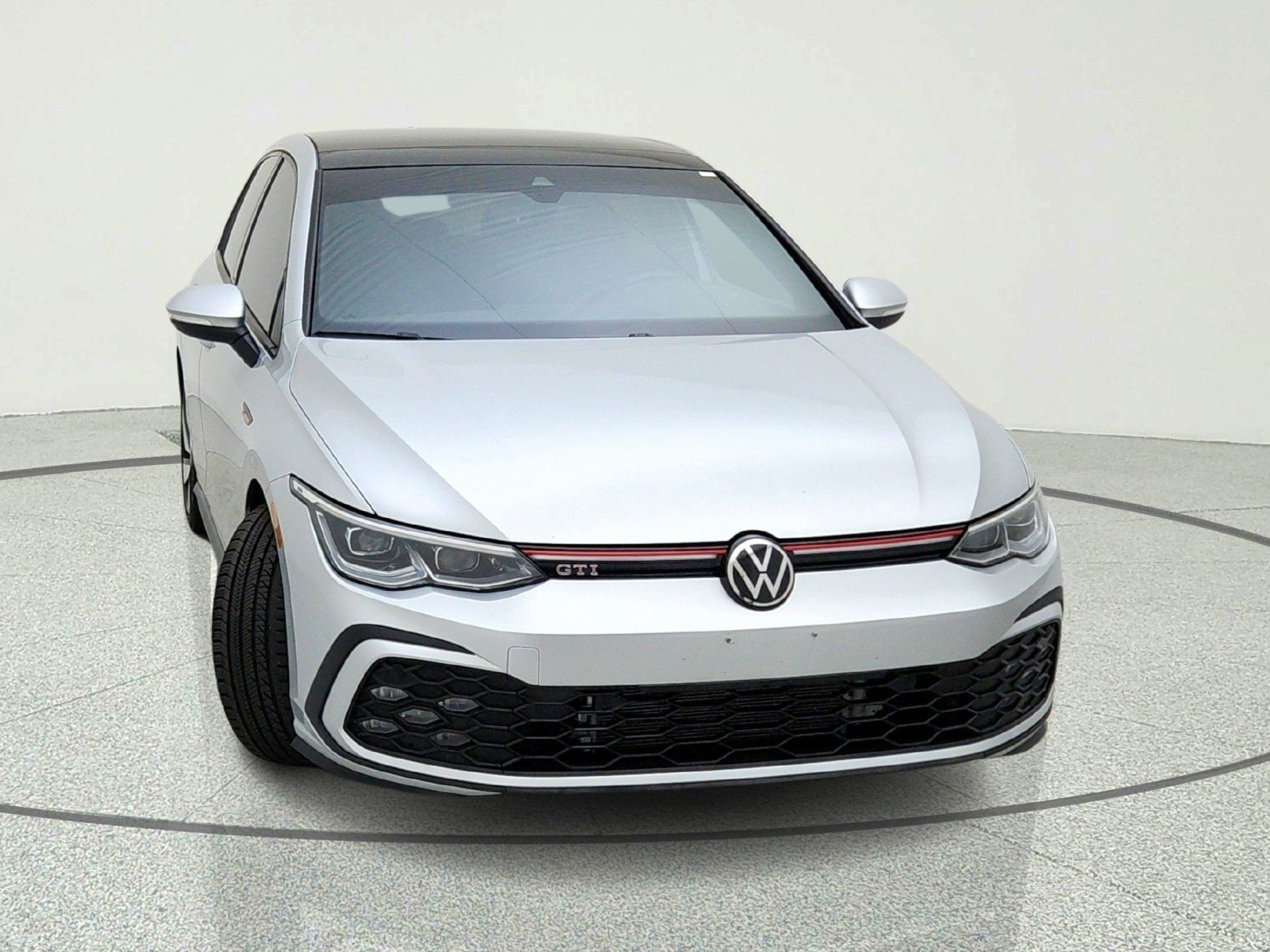 Used 2022 Reflex Silver Metallic Volkswagen SE image 6