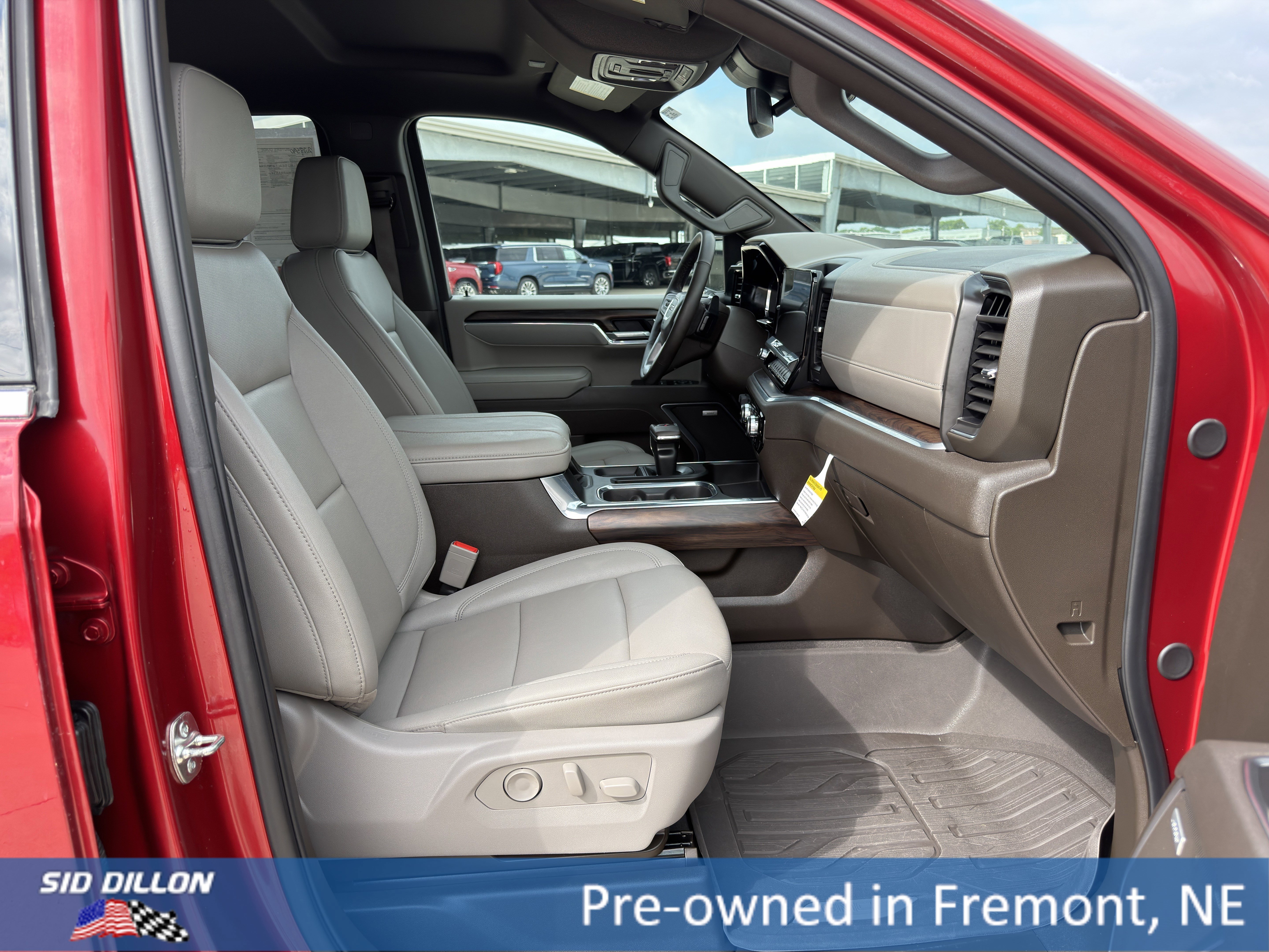 Used 2025 Volcanic Red Tintcoat GMC SLT image 16