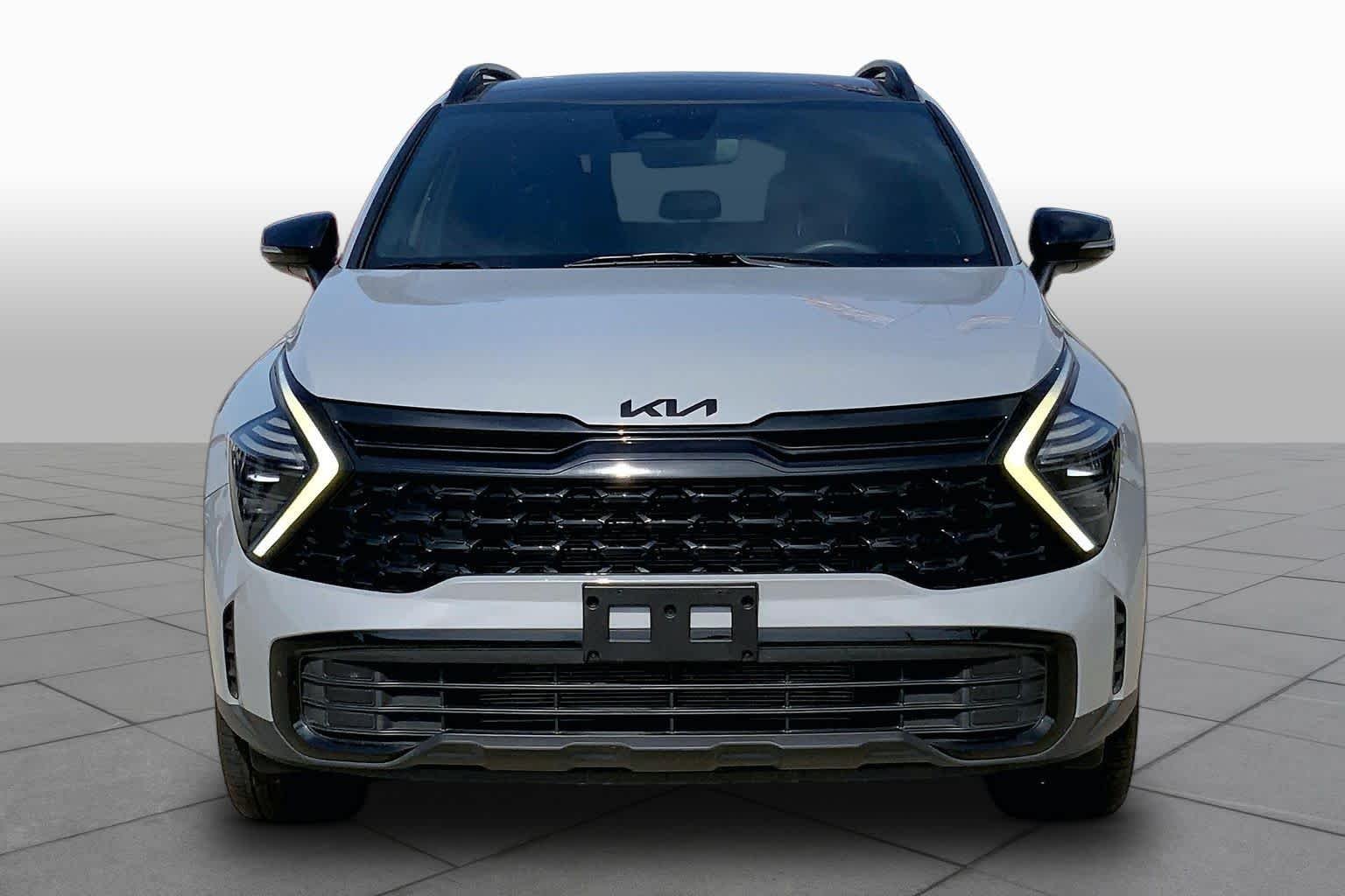 Used 2025 Wolf Gray Kia X-Line image 3