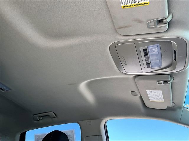 Used 2022 Blue Metallic GMC Elevation image 22